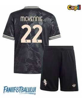 Juventus Weston McKennie #22 Echipament de Fotbal Replică 2025-26 Copii Treilea (+ Șorturi)